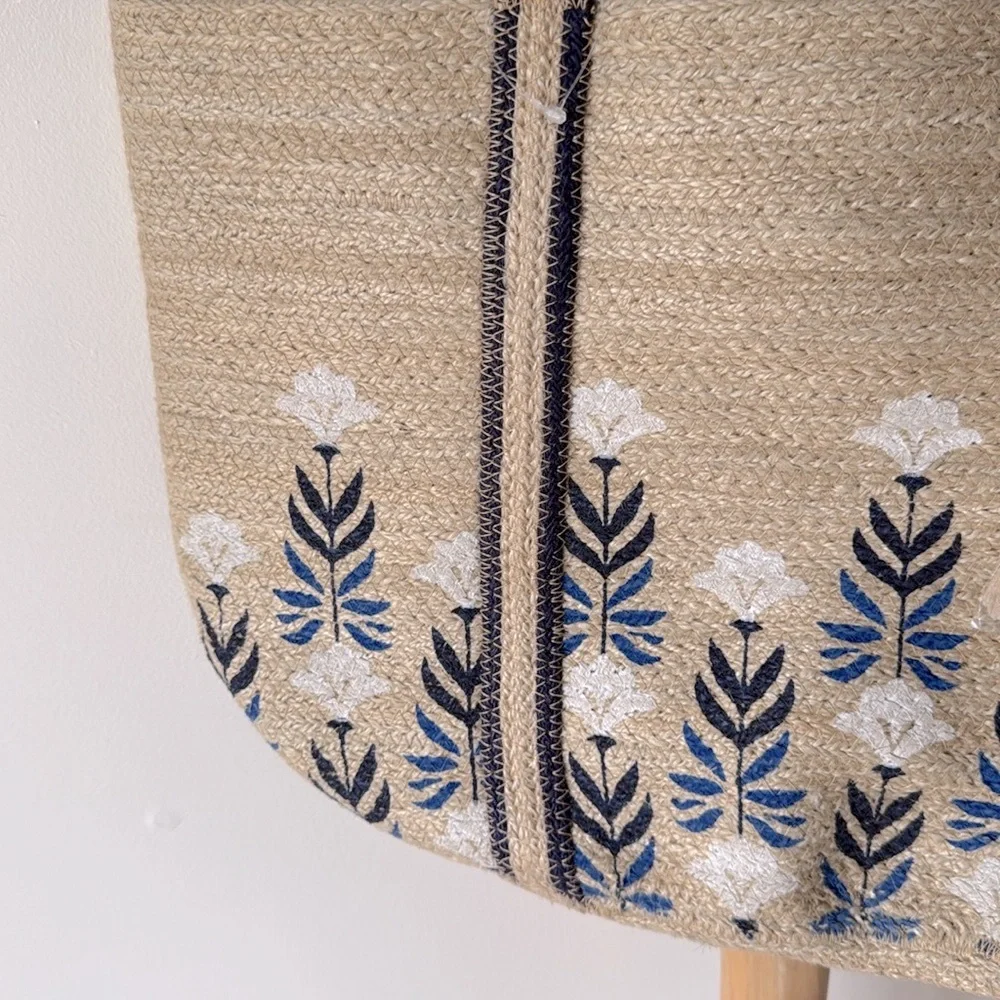 NEW Shiraleah Fiorella Natural Woven Jute Large Tote Bag Painted Floral Pattern